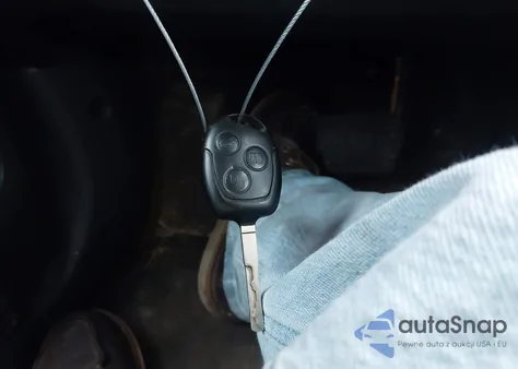 2014 Ford Fiesta Se z USA, uszkodzony, nr VIN 3FADP4EJ3EM168733